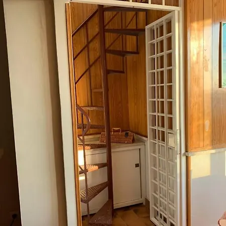 Sunset Apartment *